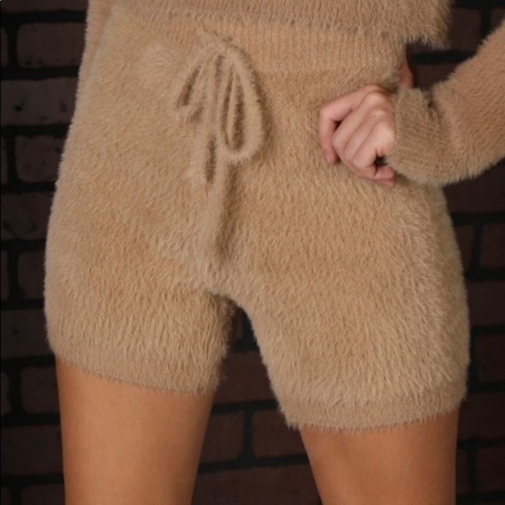 Hidden Brand Fuzzy Sweater High Waist Shorts, Sz. M